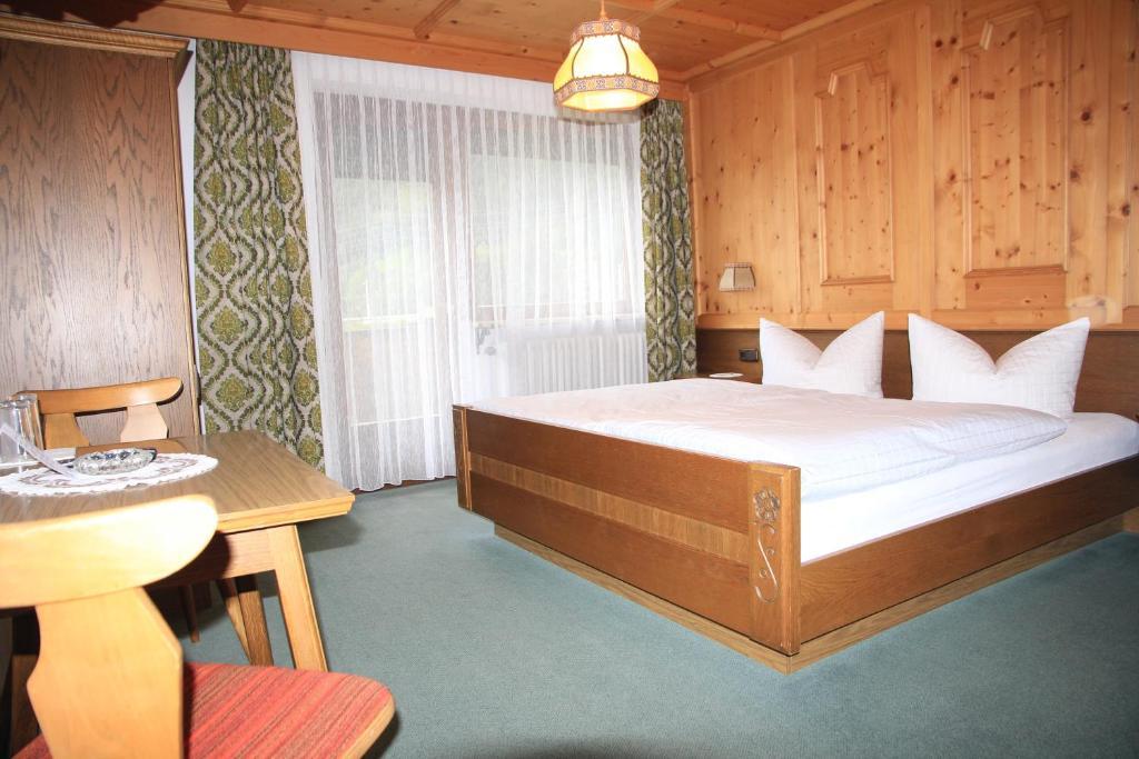 Bed and Breakfast Berghaus Maria Pettneu am Arlberg Pokoj fotografie