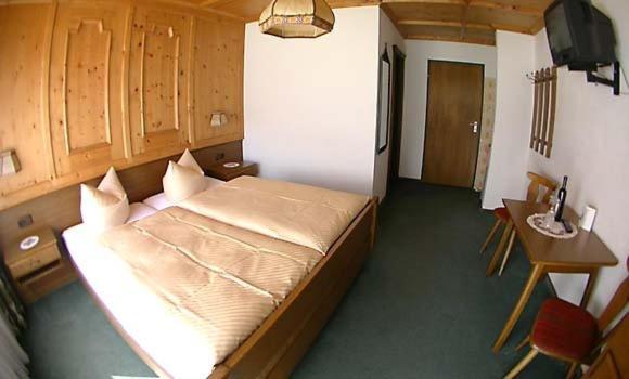 Bed and Breakfast Berghaus Maria Pettneu am Arlberg Pokoj fotografie